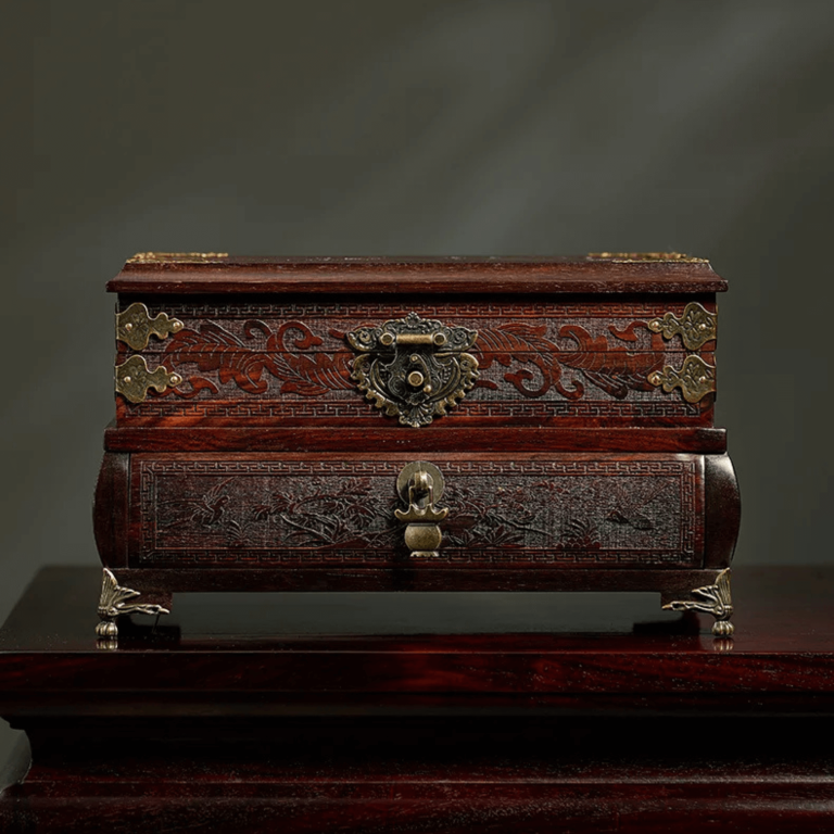 Boîte à bijoux en bois de rose siamois — L’esprit intérieur