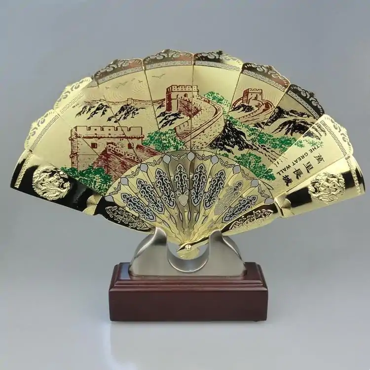 Éventail chinois doré