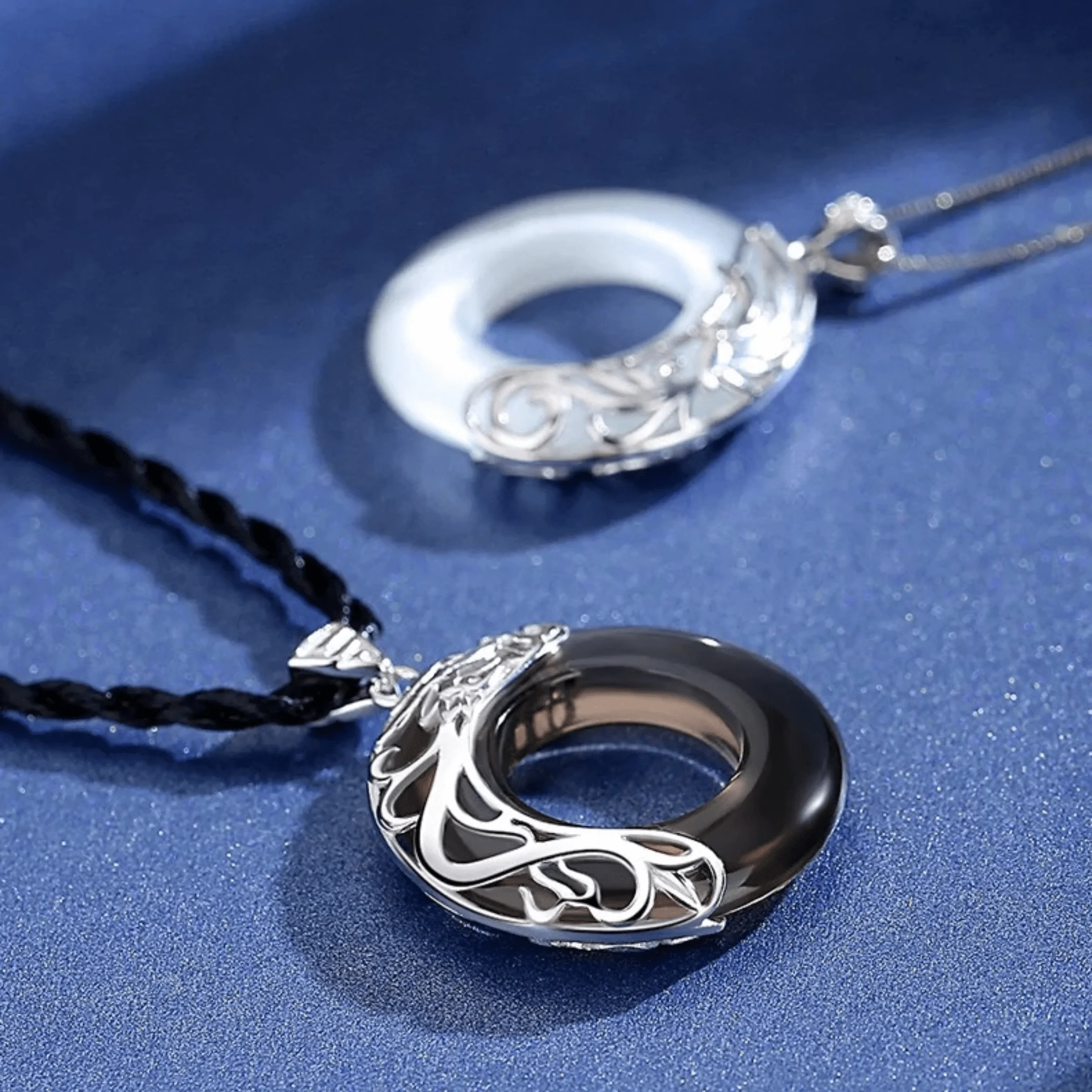 Dragon Moonstone Round Pendant – Sterling Silver 925