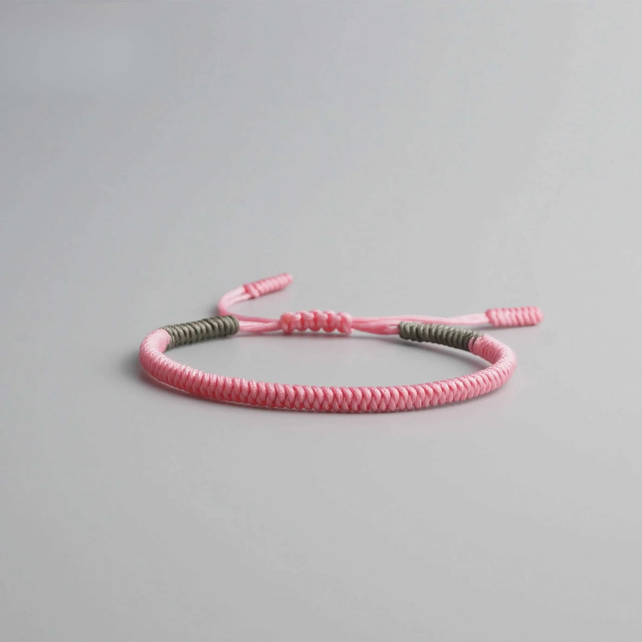 Bracelet bouddhiste tibétain tressé – Nœud coulissant porte-bonheur