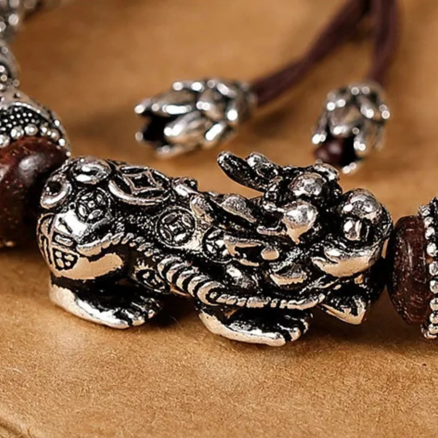 Bracelet Mala Pixiu en Bois de Santal et Argent Pur 990
