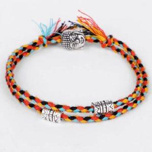 Bracelet Tibétain tressé à la main multicolore avec une amulette