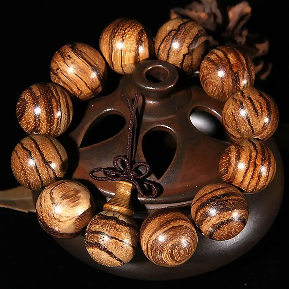 bracelets malas bracelet mala bois de oud 1192443365