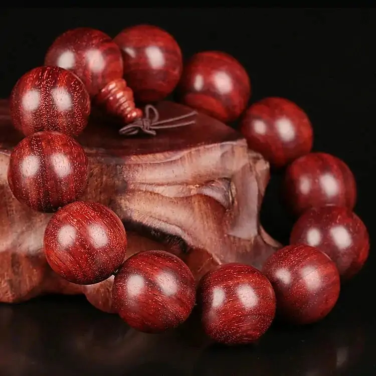 bracelets malas bracelet mala bois de santal rouge 1189991739