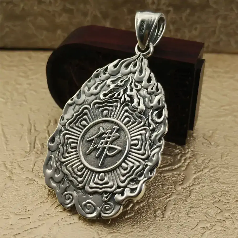 pendentifs amulettes pendentif bouddha amitabha argent