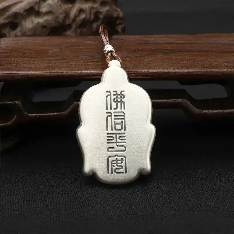 pendentifs amulettes pendentif bouddha amitabha argent