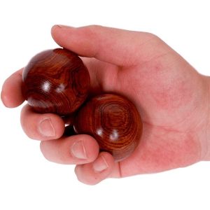 Boules de Qi Gong en Bois de Poirier Jaune, Paire de boules de santé chinoises en bois de poirier jaune, tournées à la main. Objet traditionnel de manipulation manuelle.