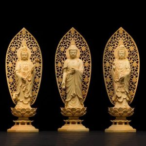 Statue de Bouddha Guanyin en Bois de Buis, 3 Versions, Statue de Guanyin sculptee à la main en bois de buis, disponible en 3 versions.