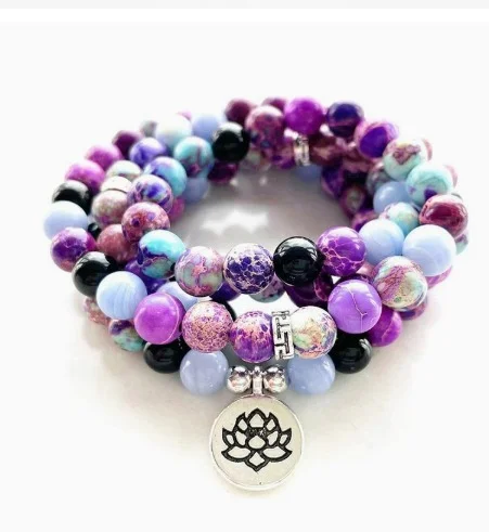 Dreifach Gewickeltes Mala-Armband aus Achat und Labradorit